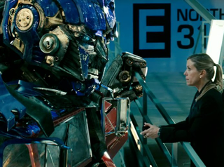 Illustration for article titled Transformers 3 is a movie about how wrong you were to hate Transformers 2
